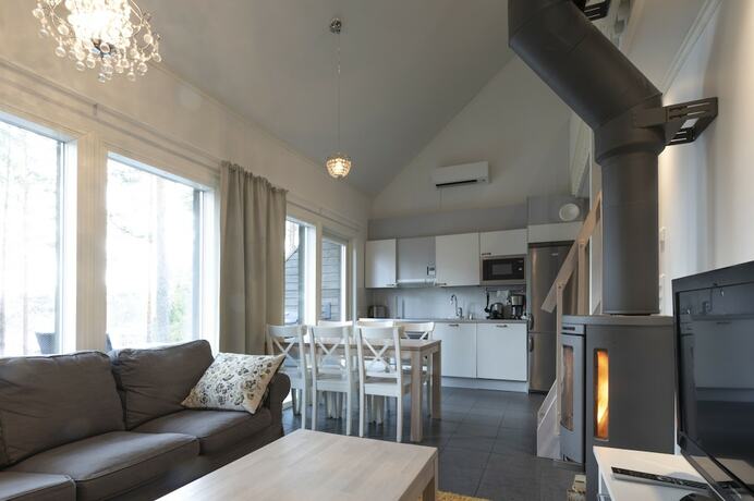 Imagen de la habitación del Hotel Varjola Holiday Center. Foto 17