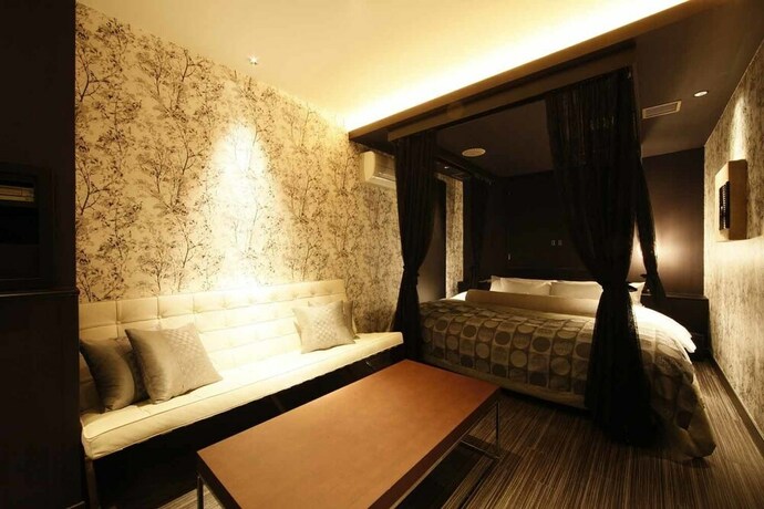 Imagen de la habitación del Hotel Varkin (adult Only). Foto 18
