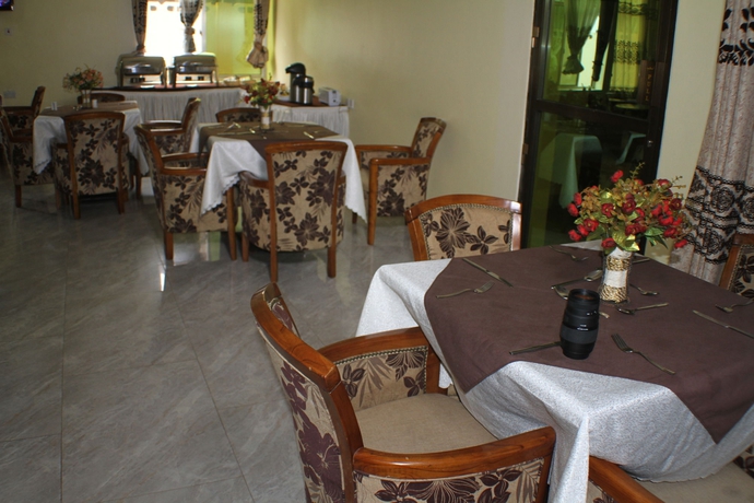Imagen del bar/restaurante del Hotel Varlek. Foto 1