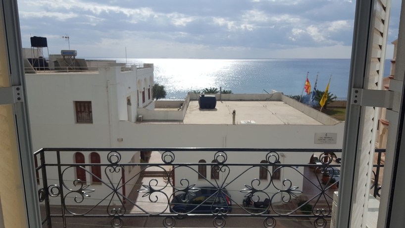 Imagen de la habitación del Hotel Varmy. Foto 15