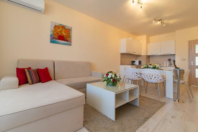 Imagen general del Hotel Varna South Bay Beach Residence. Foto 5