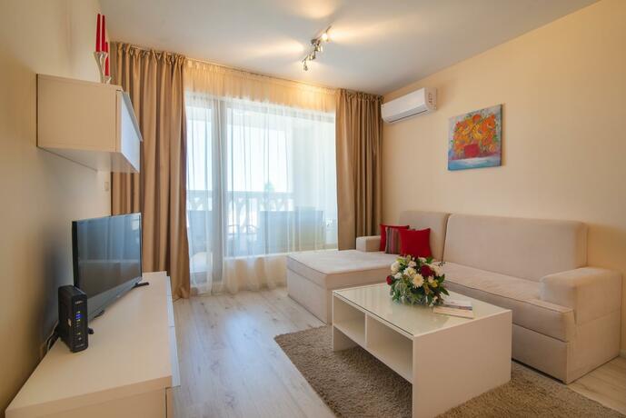 Imagen general del Hotel Varna South Bay Beach Residence. Foto 9