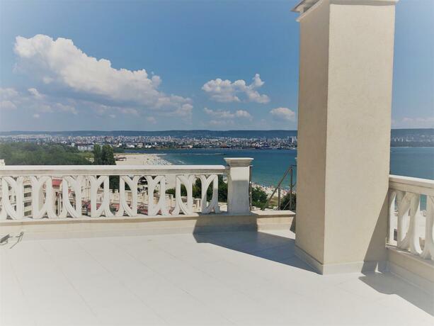 Imagen general del Hotel Varna South Bay Beach Residence. Foto 17