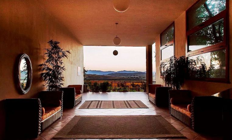 Imagen de los interiores del Hotel Varos Village Boutique. Foto 18