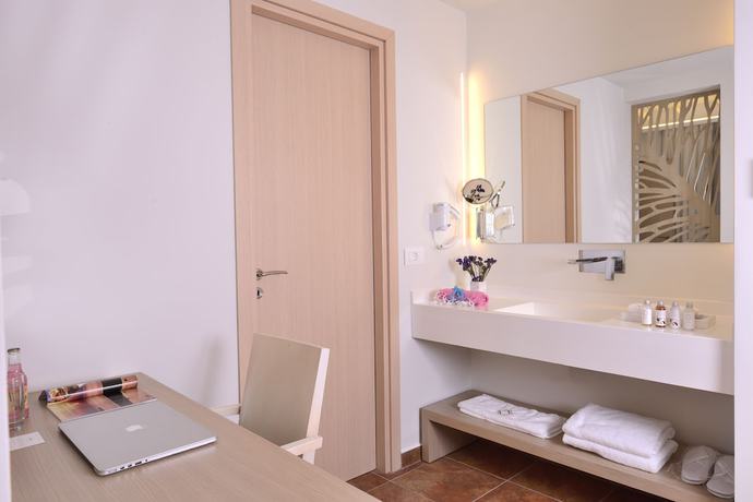 Imagen de la habitación del Hotel Varos Village Boutique. Foto 9