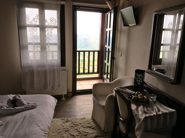 Imagen de la habitación del Hotel Varosi 4 Seasons. Foto 2