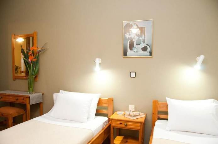 Imagen de la habitación del Hotel Varouxakis. Foto 4