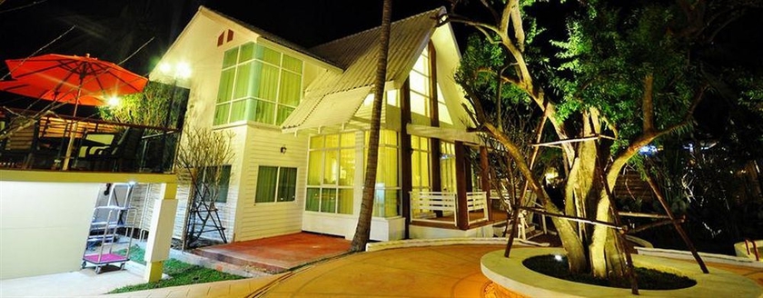 Imagen de los exteriores del Hotel Vartika Resovilla Kuiburi Beach Resort and Villas. Foto 10