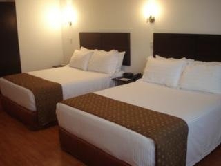 Imagen de la habitación del Hotel Varuna. Foto 9
