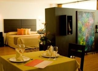 Imagen de la habitación del Hotel Varuna. Foto 10
