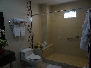 Imagen de la habitación del Hotel Varuna. Foto 15