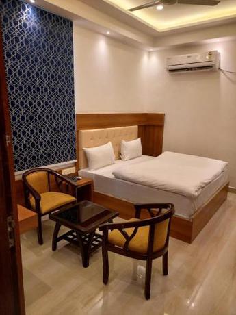 Imagen de la habitación del Hotel Varuna Grand. Foto 4