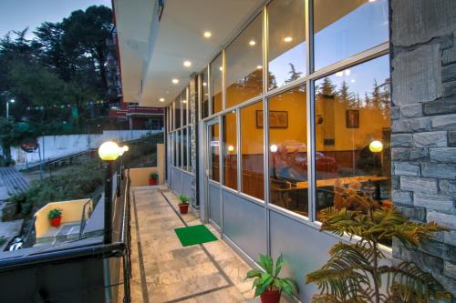 Imagen general del Hotel Varuni Classic Mcleod Ganj !! Near Mall Road !!. Foto 5