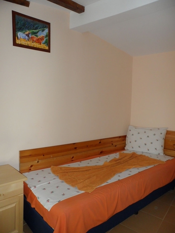 Imagen de la habitación del Hotel Varusha. Foto 5