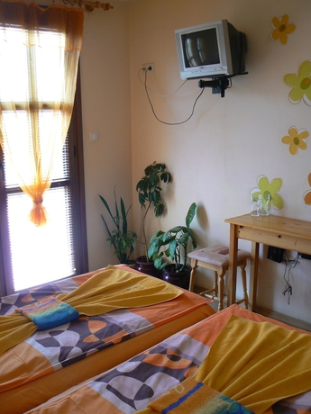 Imagen de la habitación del Hotel Varusha. Foto 6