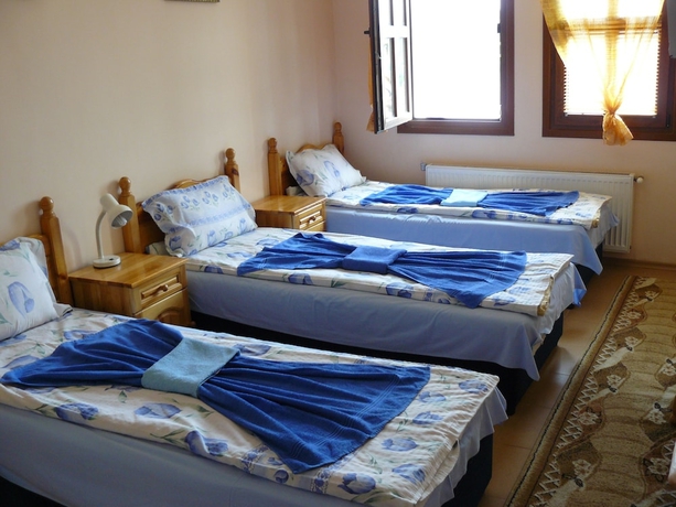 Imagen de la habitación del Hotel Varusha. Foto 14