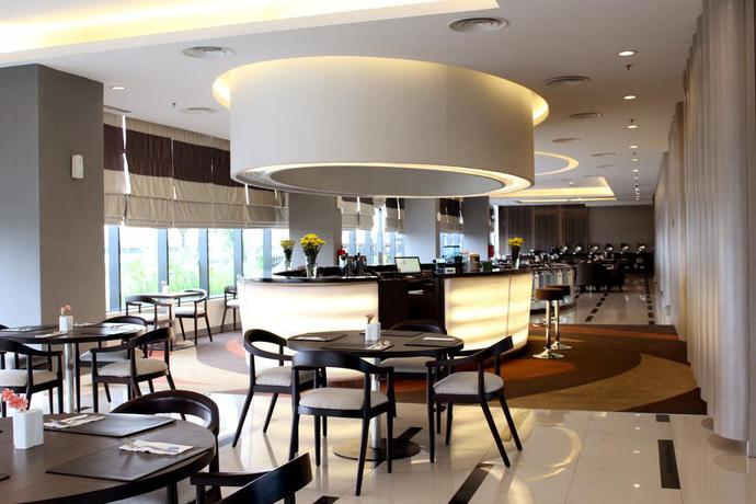 Imagen del bar/restaurante del Hotel Vasaka Hotel Jakarta managed by DAFAM. Foto 11