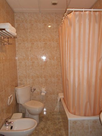 Imagen de la habitación del Hotel Vasco Da Gama, Baiona. Foto 8