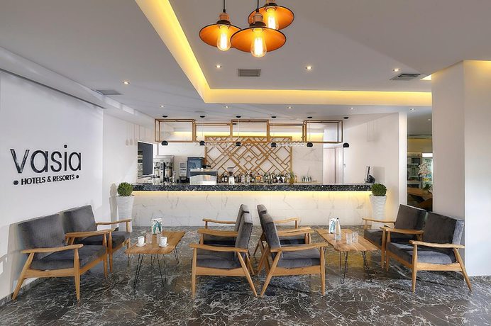 Imagen de los interiores del Hotel Vasia Royal. Foto 13