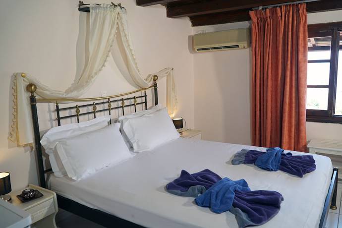 Imagen de la habitación del Hotel Vasilaras. Foto 15