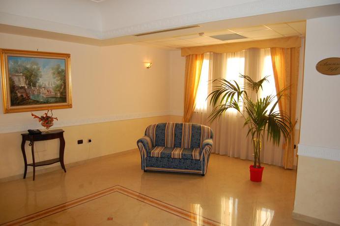 Imagen de los interiores del Hotel Vassallo Park. Foto 10