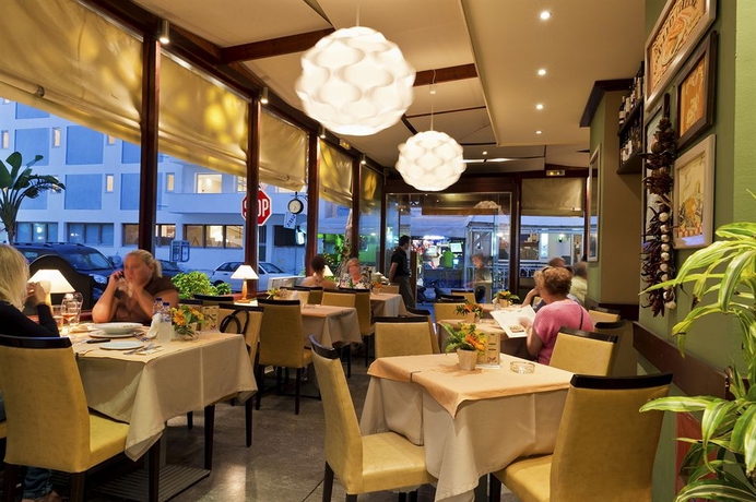 Imagen del bar/restaurante del Hotel Vassilia. Foto 10