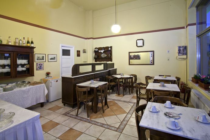 Imagen del bar/restaurante del Hotel Vassilikon, Loutraki. Foto 3