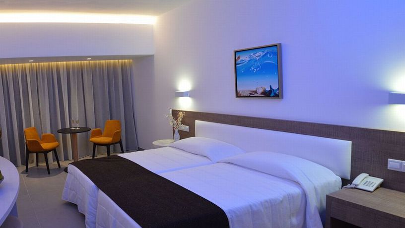 Imagen de la habitación del Hotel Vassos Nissi Plage and Spa. Foto 4