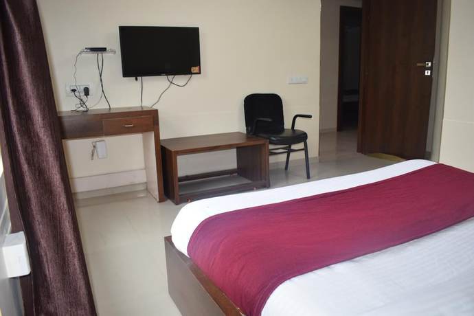 Imagen de la habitación del Hotel Vasundhra. Foto 9