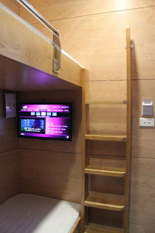 Imagen de los interiores del Hotel Vatc Sleeppod Terminal 1. Foto 14