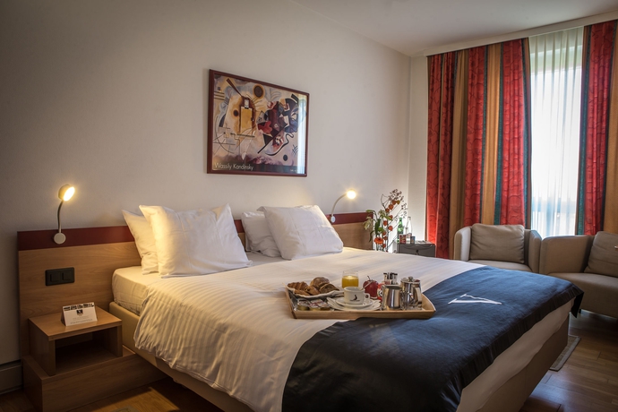 Imagen de la habitación del Hotel Vatel. Foto 10