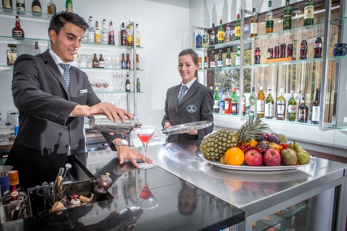 Imagen del bar/restaurante del Hotel Vatel. Foto 5