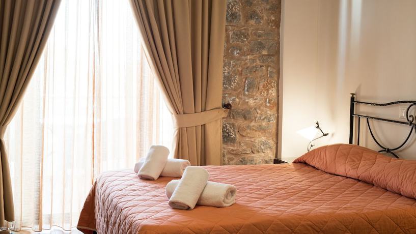 Imagen de la habitación del Hotel Vathi. Foto 10