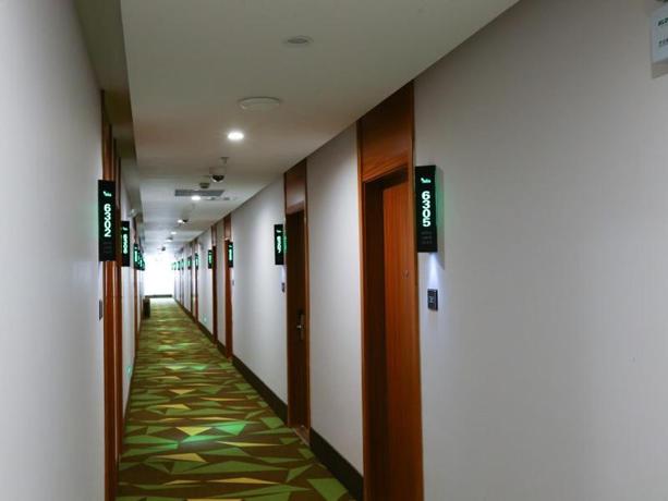 Imagen de los interiores del Hotel Vatica Shanghai Jinshan District Jinshan Guojishangmaocheng Weihong Road. Foto 8