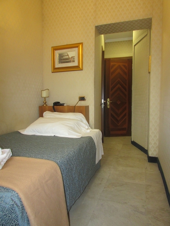 Imagen de la habitación del Hotel Vatican Garden Inn Rome. Foto 11