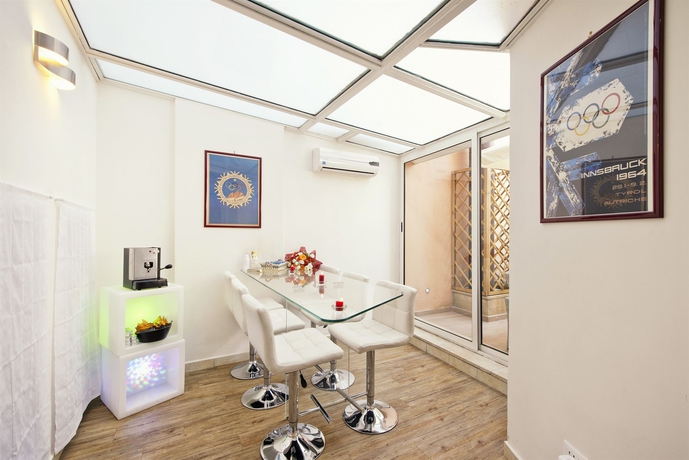 Imagen del bar/restaurante del Hotel Vaticano84. Foto 2