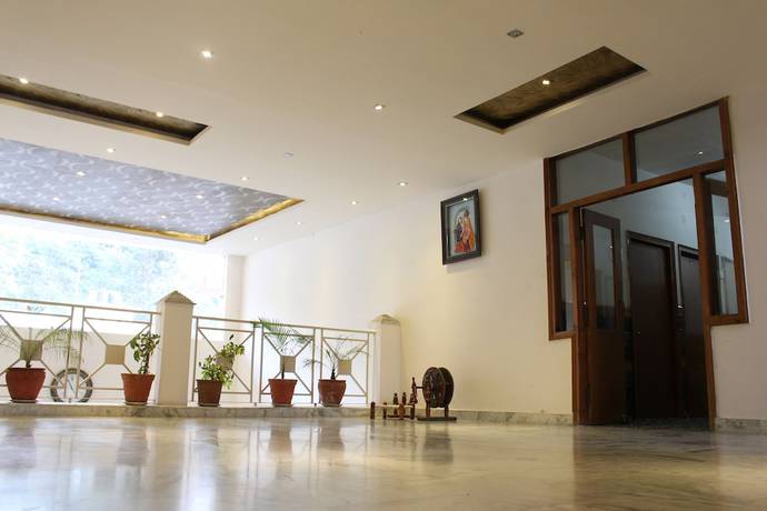 Imagen de los interiores del Hotel Vatika. Foto 19