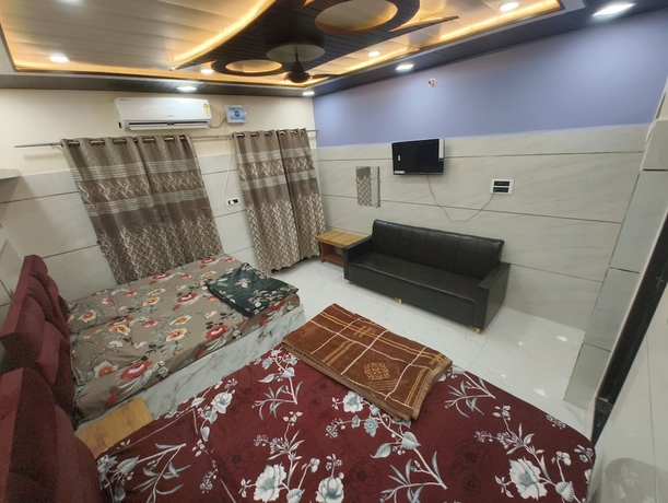 Imagen de la habitación del Hotel Vatsalya Bhawan Ayodhya. Foto 11