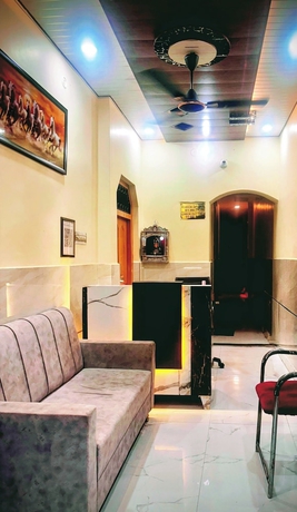 Imagen de los interiores del Hotel Vatsalya Bhawan Ayodhya. Foto 16