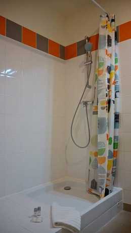 Imagen de la habitación del Hotel Vauban, LIVRY GARGAN. Foto 9