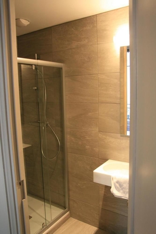 Imagen de la habitación del Hotel Vaubecour. Foto 10