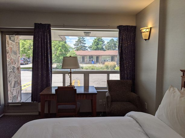Imagen de los interiores del Hotel Vaughan Inn. Foto 12