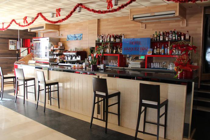 Imagen del bar/restaurante del Hotel Vazquez Diaz. Foto 2