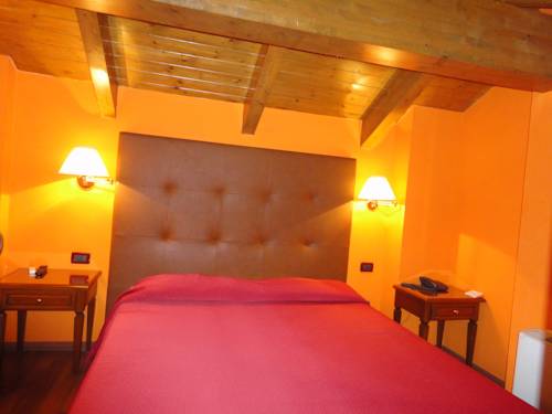 Imagen de la habitación del Hotel Vazzana. Foto 6