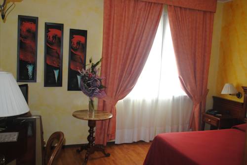 Imagen de la habitación del Hotel Vazzana. Foto 12