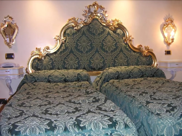 Imagen de la habitación del Hotel Vecellio. Foto 10