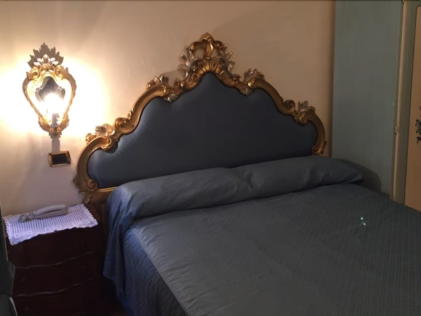 Imagen de la habitación del Hotel Vecellio. Foto 12