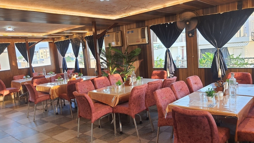 Imagen del bar/restaurante del Hotel Veda INN by Chrysdorf. Foto 4
