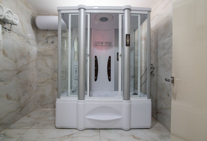 Imagen de la habitación del Hotel Vedalife Rejuvenation. Foto 13