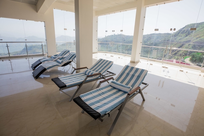 Imagen de la piscina del Hotel Vedalife Rejuvenation. Foto 19